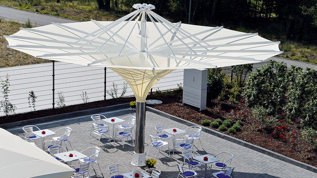 Bahama Largo - Der Großschirm Bahama Largo - Der Großschirm mit außergewöhnlicher und eleganter Form